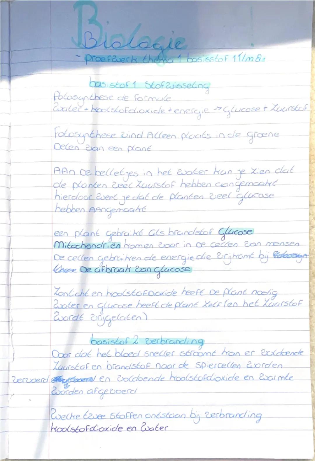 1

Bis
Gialogie
-thema 1-
Potosynthese

• Als planten hun eigen zwedingsstoffen maken noem.
Je oat: Polosynthese.

• In de bladgroentrorrels