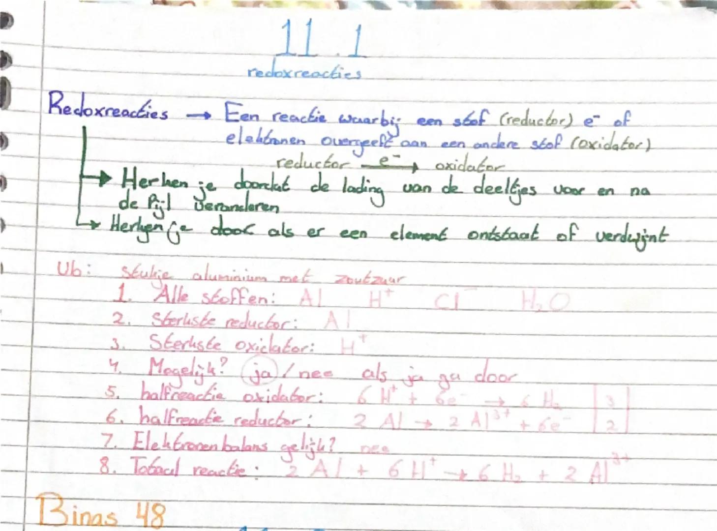 11.1
redoxreacties
Redoxreacties → Een reactie waarbij een stof (reductor) e⁻ of
elektronen overgeeft aan een andere stof (oxidator)
reducto