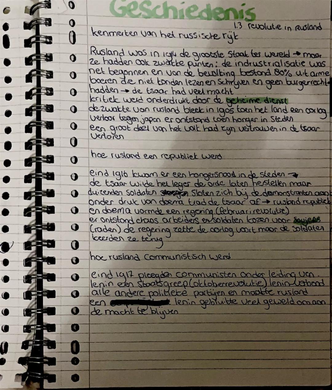 # Geschiedenis

1.3 revolutie in Rusland.

kenmerten van het russische ryk

Rusland was in igl4 de grootste staat bes wereld maar
Ze hadden 