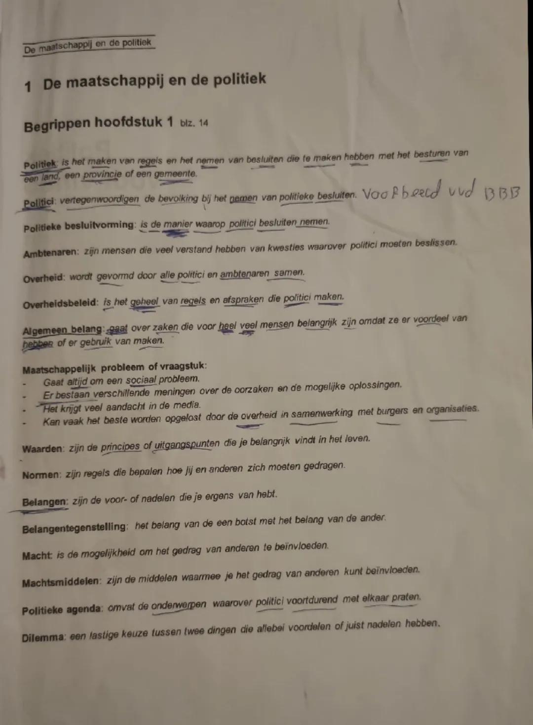 De maatschappij en de politiek

Samenvatting hoofdstuk 1 blz. 15

Overal waar mensen samenleven, bestaan regels en afspraken. Welke regels e