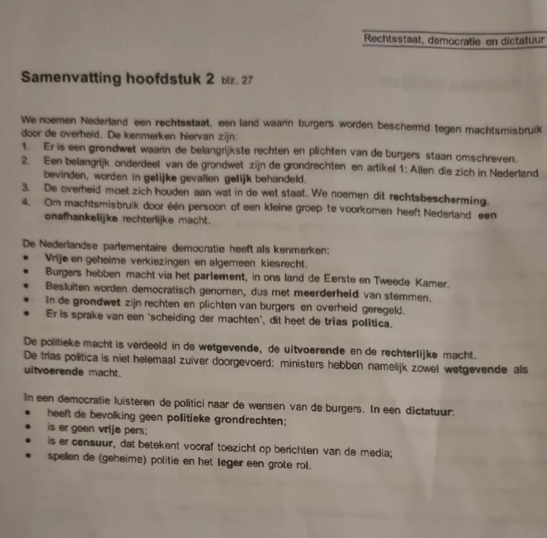 De maatschappij en de politiek

Samenvatting hoofdstuk 1 blz. 15

Overal waar mensen samenleven, bestaan regels en afspraken. Welke regels e