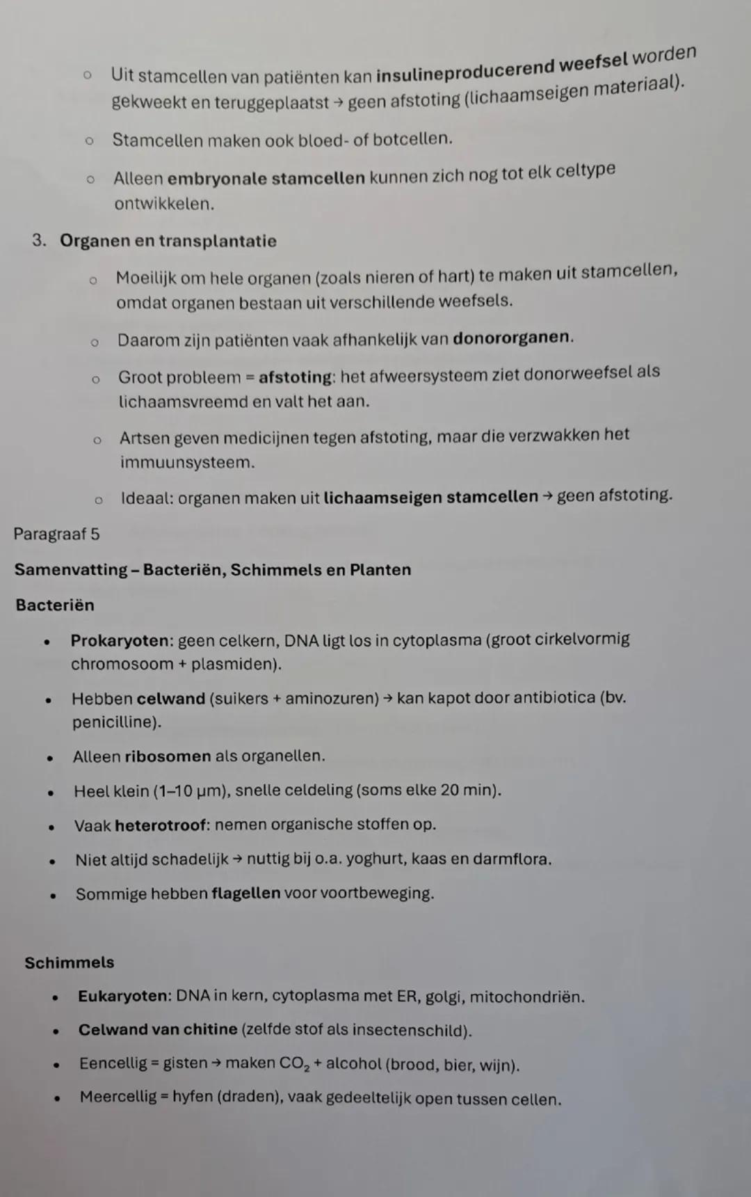 Samenvatting Biologie:

Paragraaf 1

Cellen en Organisatieniveaus

1. Organisatieniveaus

- Biologie onderzoekt structuren op verschillende 