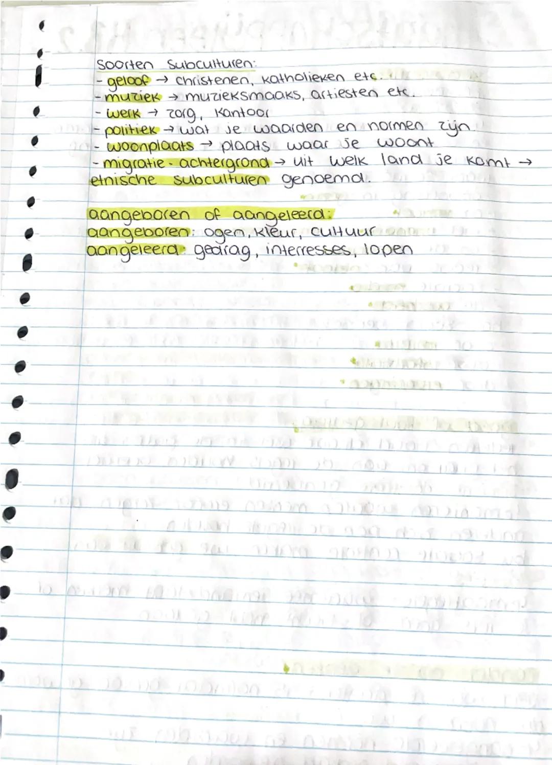 # maatschappyleer H3.1 :
Cultuur
Je ouders leren je praten, eten maar ook gedragsregels.
welke taal je spreekt, noe je kleding eruit ziet of