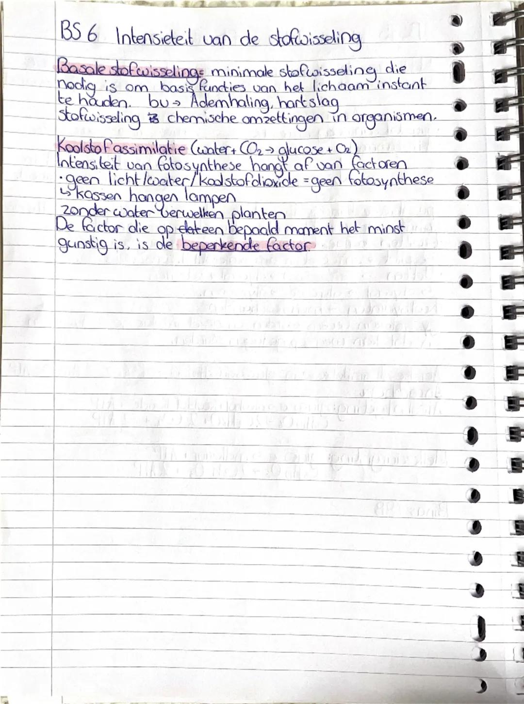 →
-)
Biologie
Stofwisseling in de cel

Organische stoffen
-veel energie
-C.H. O atomen
Ti BS1
- relatief grote moleculen $\rightarrow$ gluco