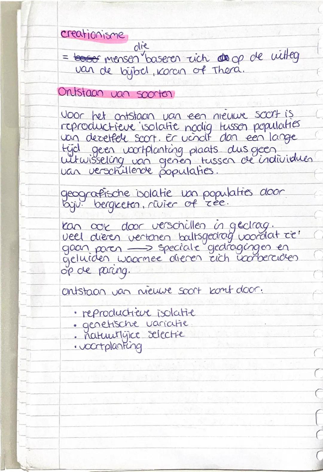 §3 De evolutie theorie
ontstaan theorie: Evolutie
Evolutie vind plaats doordat de organismen die het
best zijn aangepast aan de leefomgeving