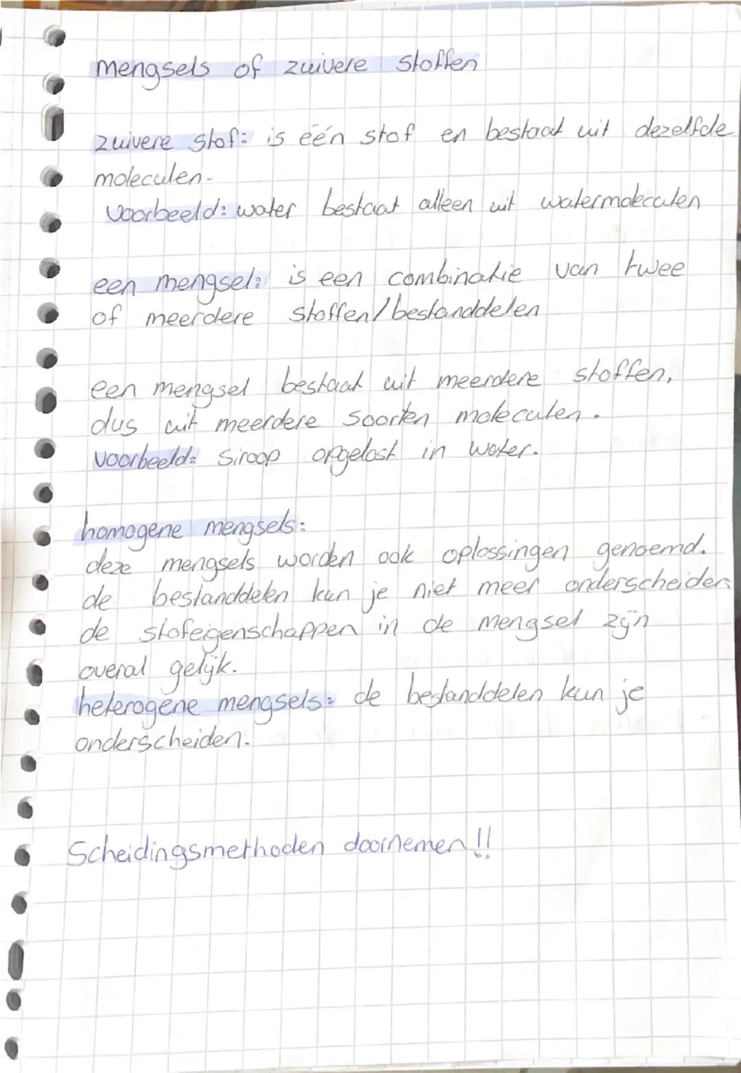mengsels of zuivere stoffen

zuivere stof: is één stof en bestaat uit dezelfde
moculen-
Voorbeeld: water bestaat alleen wit watermdecalen

e