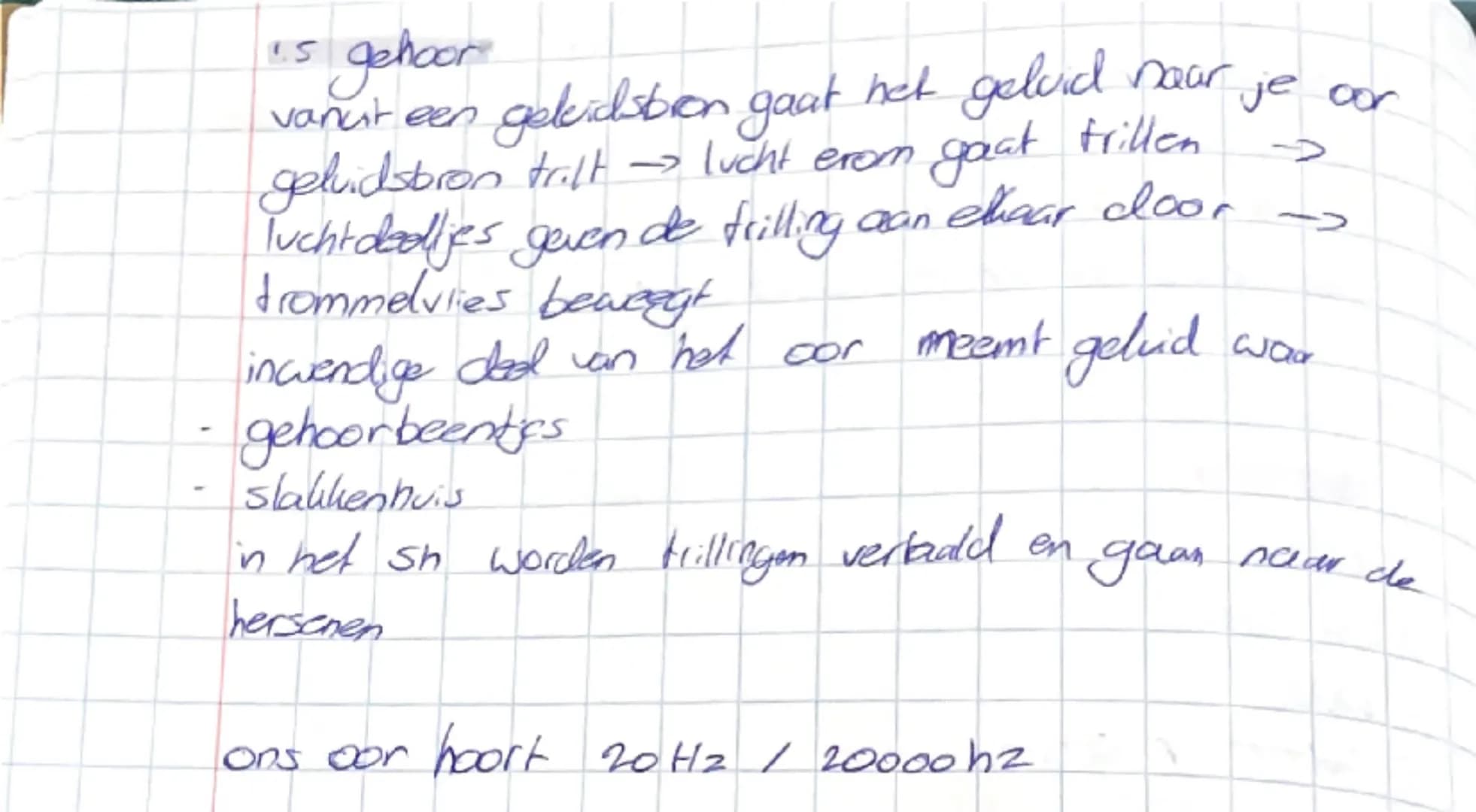 11 geluidsstrillingen
geluid komt uit een geluidsbron
de trilling van een geluidsbron zorgt dat de lucht ook in trilling
komt, voortplanting