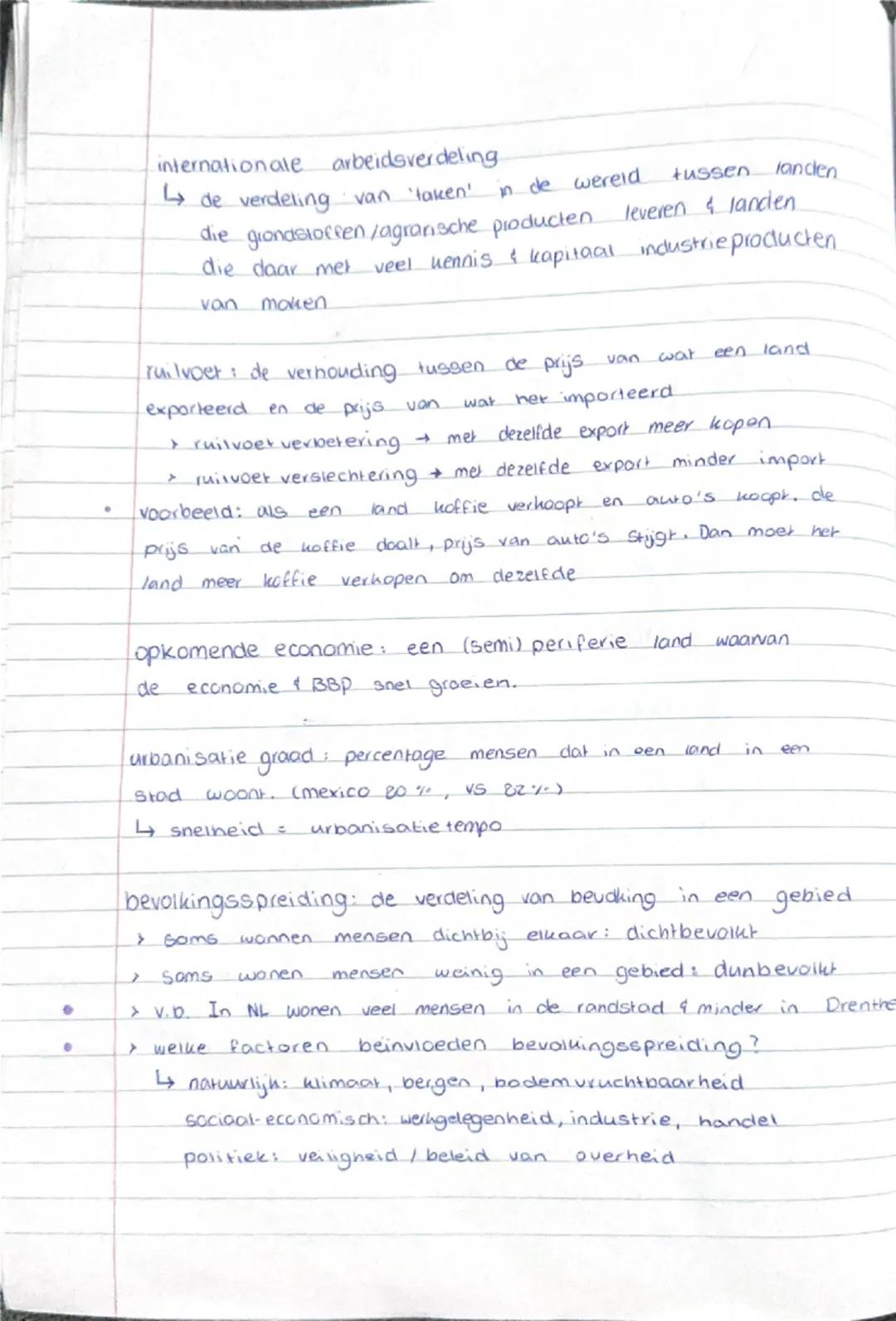 ### Samenvatting

dimensies:
*   economisch: te maken met geld.
*   politiek: hoe land/gebet wordt bestuurd
*   sociaal-cultureel leefomstan