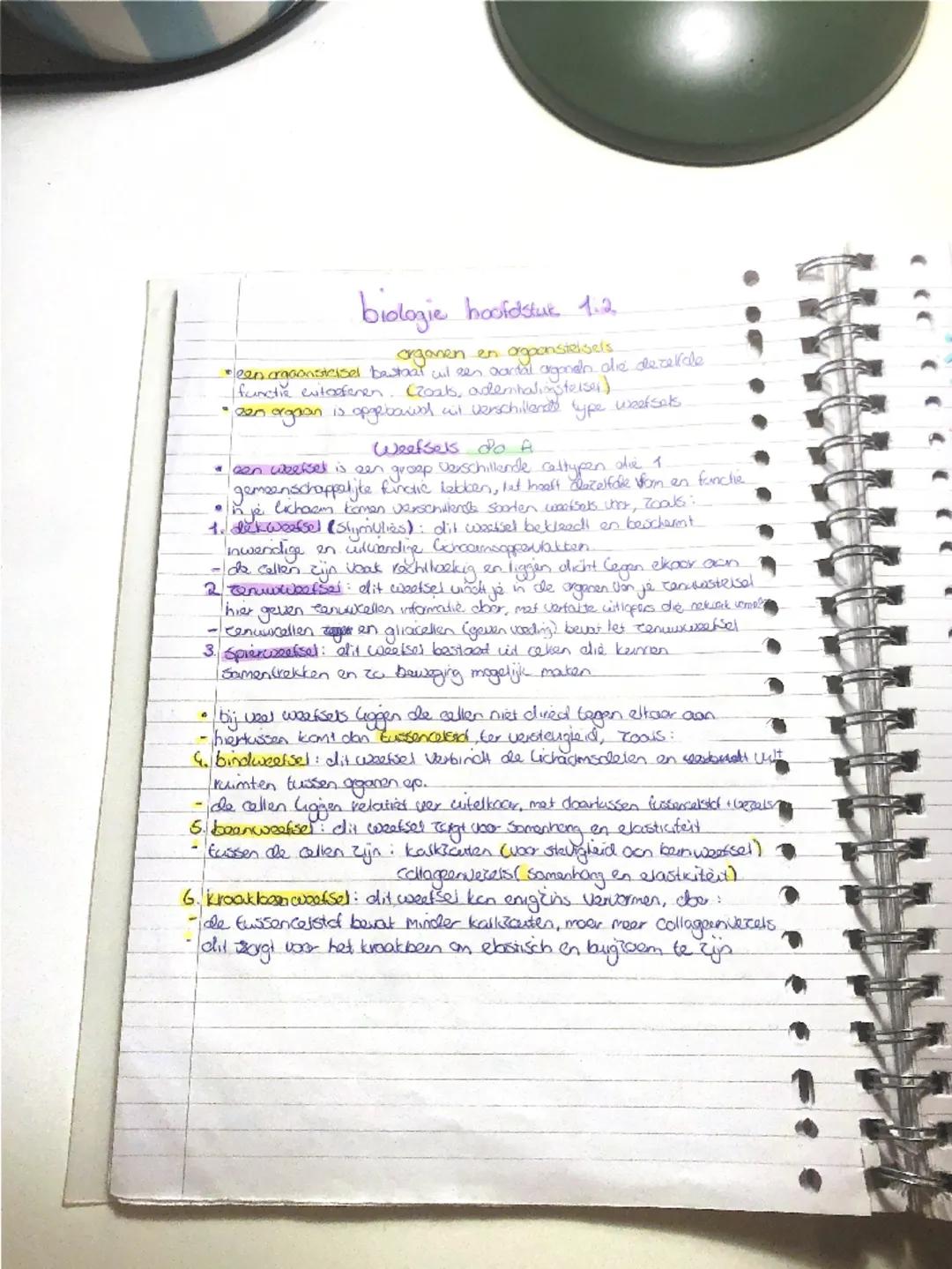 # biologie hoofdstuk 1.1

natuurwetenschappen
- biologie is een van de natuurwetenschappen, het bestudeert
- natuurwetenschappen
1. paleonto