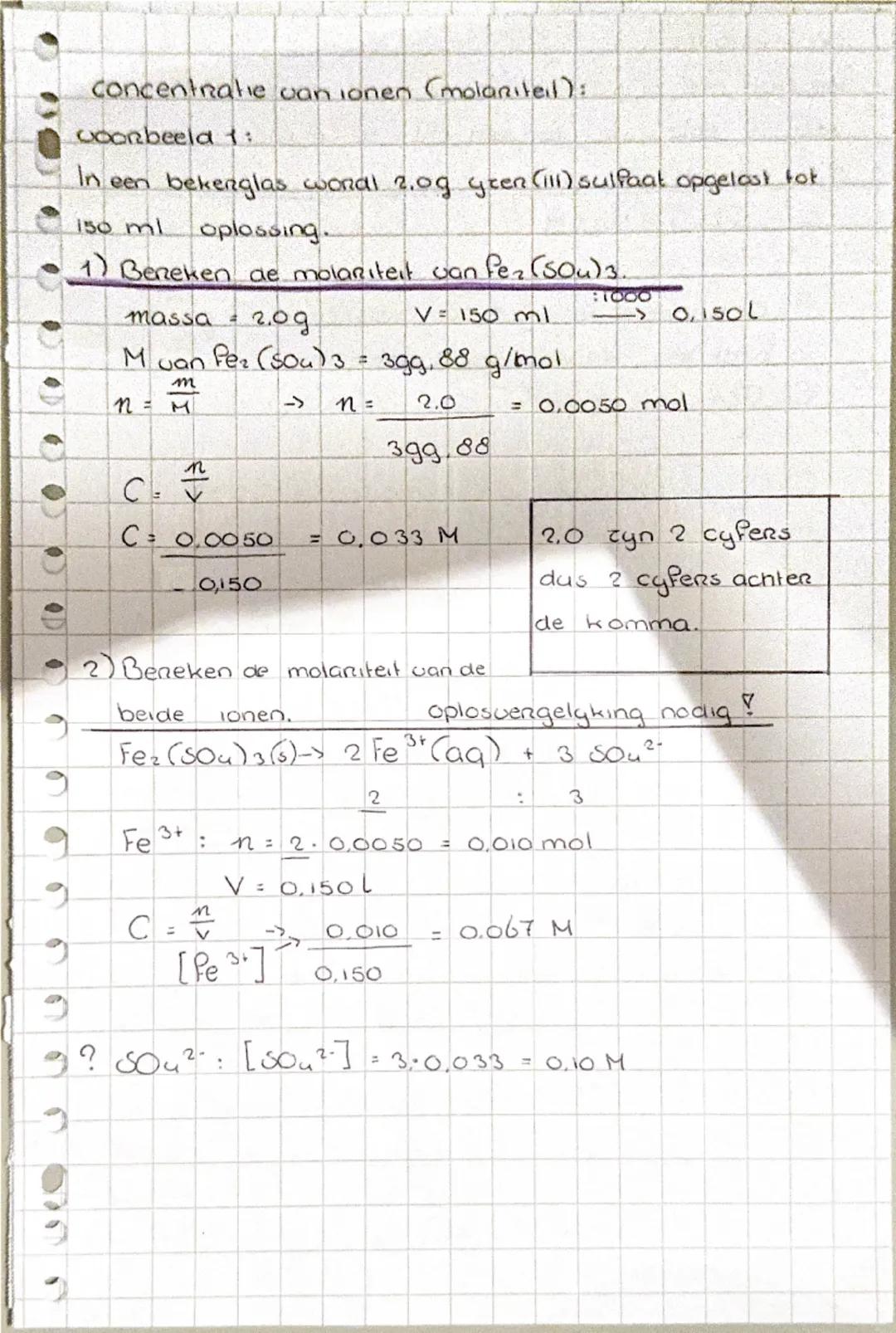 HOOPDSTUK 7
zure en basische oplossingen:
zuren
Belangryke zuren: HCL, H2SO4, HNO3, H2CO3
H3PO4, CH3COOH
Belangryke basen: NH3, OH-, CO32-, 