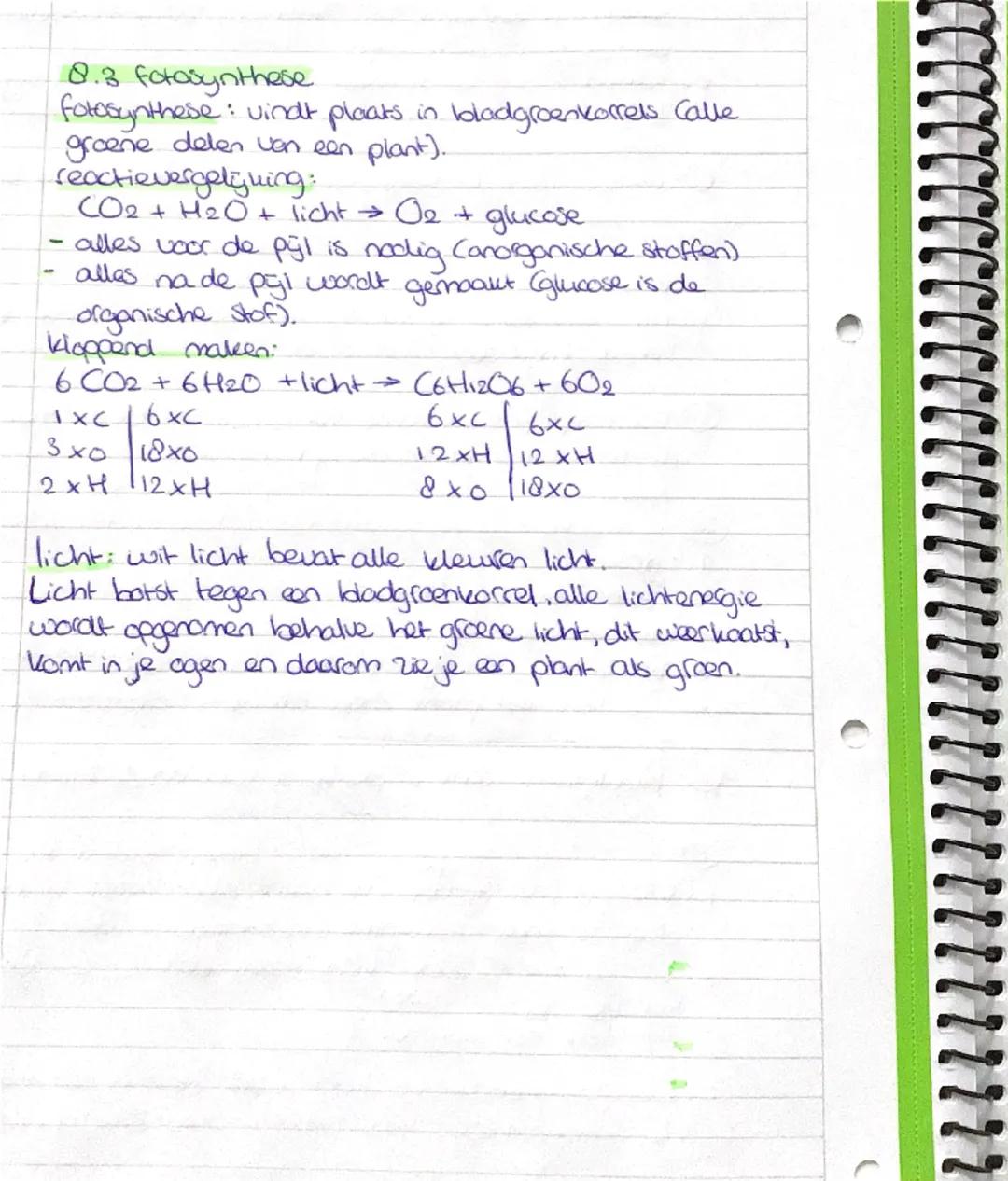 4
8.1 Chemie in cellen
Stofwisseling: alle processen in een organisme waar
Chemische omzetting plaatsvindt.
organische stoffen: stoffen die 