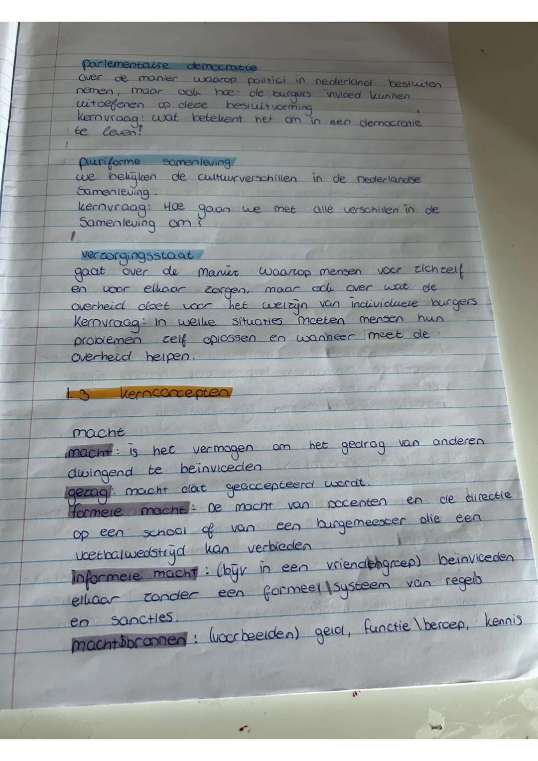 1
Samenvatting Hoofdstuk 1 wat is maatschappijleer.
maatschappelijke vraagstukken
Samen leven en afspraken maken
Invidu: Een enkel persoon,