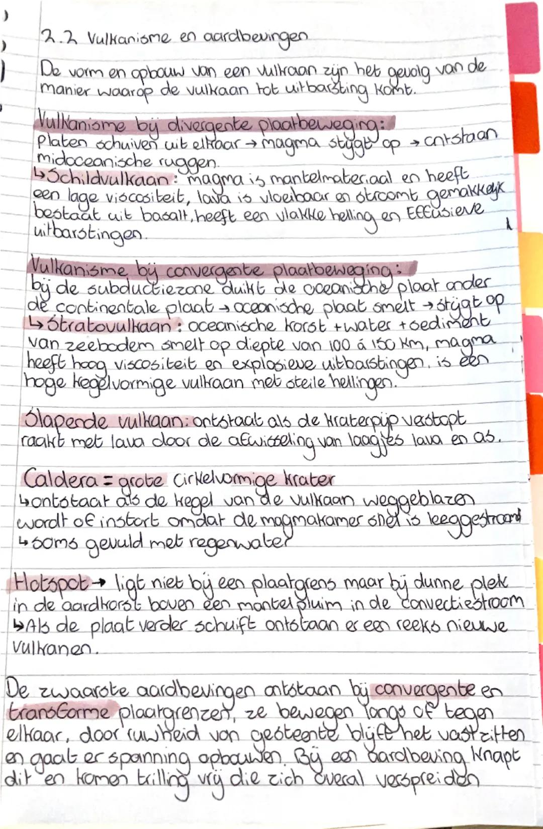 # aardrijkskunde hoofdstuk 2.5
② 2.1 Opbouw van de aarde en platentektoniek
Opbouw van de agrde:
- aardkern bestaat uit nikkel en üzer, t
