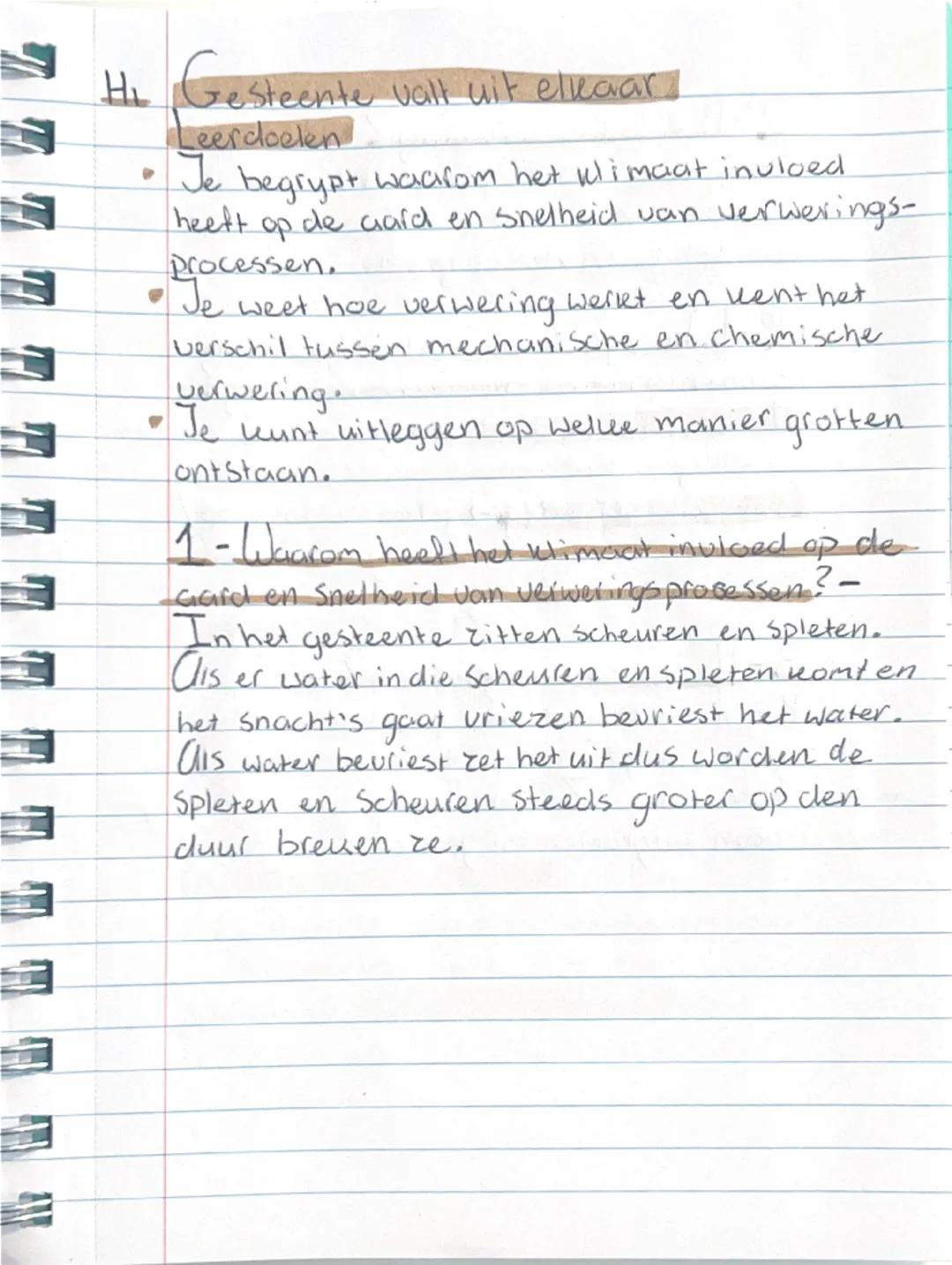Befgen groeien.belgern veralwynen.
Leerdoelen
Je kunt uitleggen op welike manier bergen
ontstaan.
• Je weet welve kenmerken landschappen