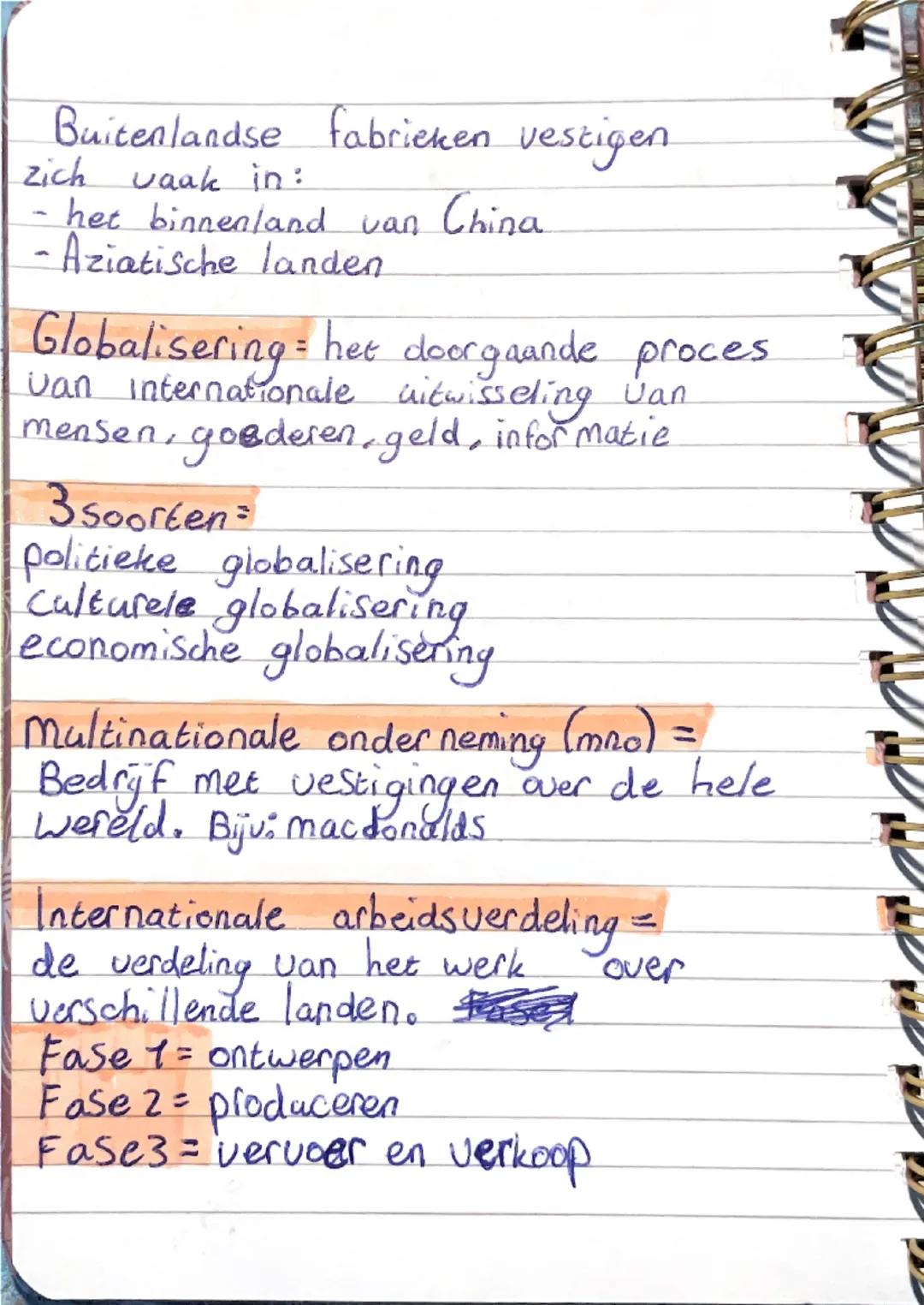 - : van kopiëren naar inoveren
§2 China: van
Aardrijkskunde
China toen en nu=
Tot 1980=
- alle macht bij de communistische party
>alle bed