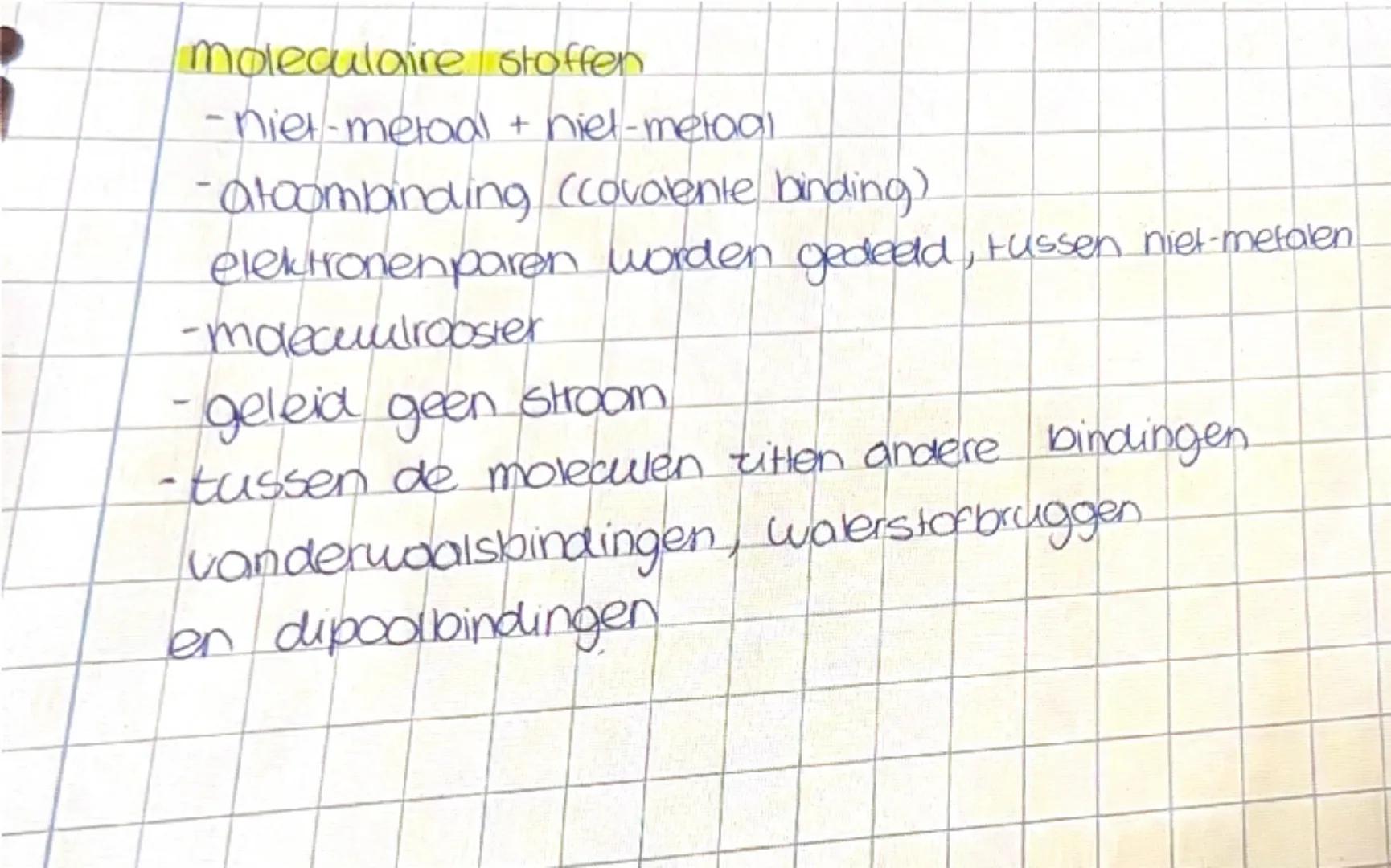 3.1 De bouw van stoffen
Om elektrische stroom te geleiden zijn geladen deeltjes
nodig die vrij kunnen bewegen.
Metalen
- metaalatoom
- meta